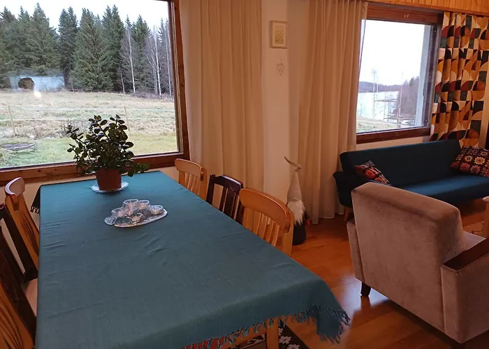 Naurismaeki Iisalmi בית נופש Runni